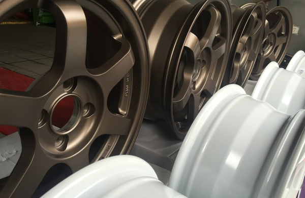 本田飞度轮毂改装方案，新飞度改装用什么轮毂_飞度一般改装什么规格的轮毂